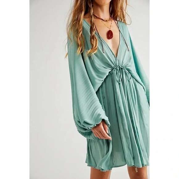 NWT Free People Arzel Mini Dress Long Sleeve Pleated in White Spruce - Picture 1 of 13